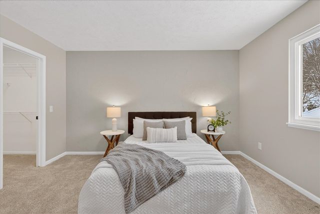 145 Rollingwood Drive, Rockford, MI 49341