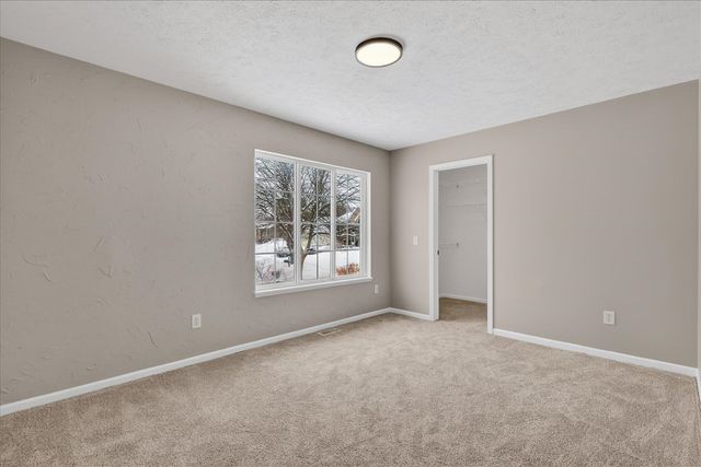 145 Rollingwood Drive, Rockford, MI 49341