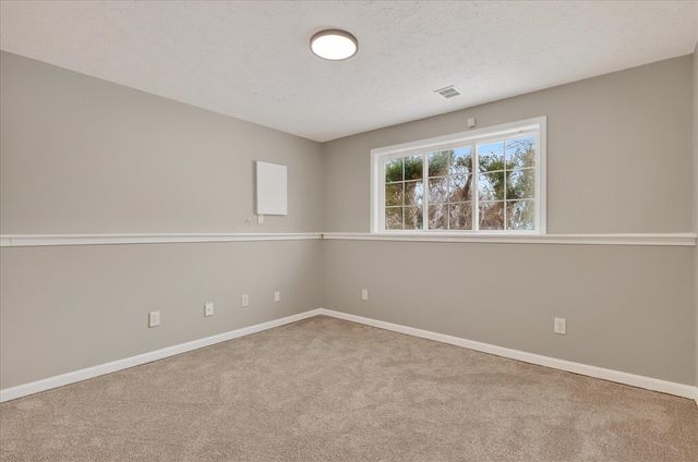 145 Rollingwood Drive, Rockford, MI 49341