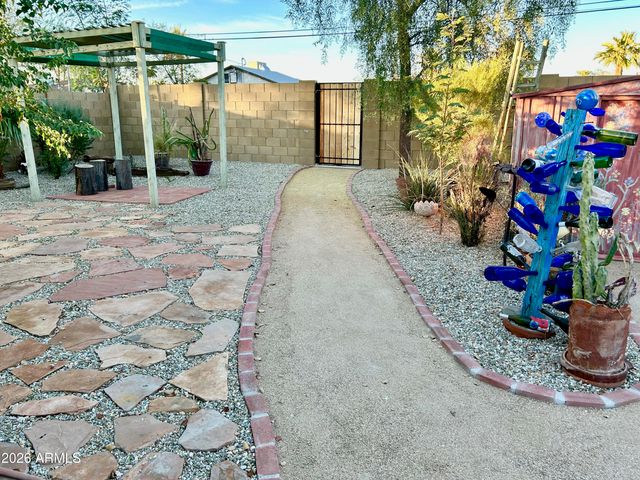 1924 E MONTE VISTA Road, Phoenix, AZ 85006