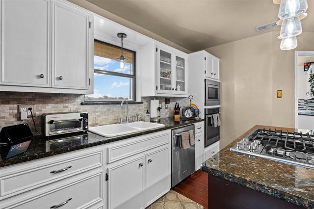 1512 Panther LOOP, Pflugerville, TX 78660