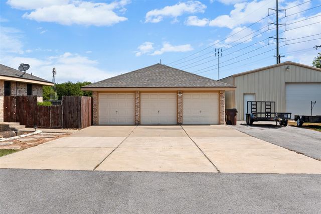 1512 Panther LOOP, Pflugerville, TX 78660