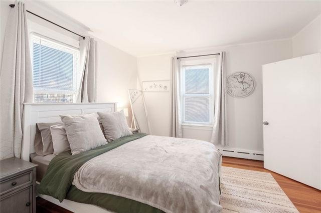 35 E Knowlton Street, East Providence, RI 02915