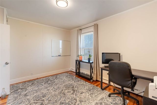 35 E Knowlton Street, East Providence, RI 02915