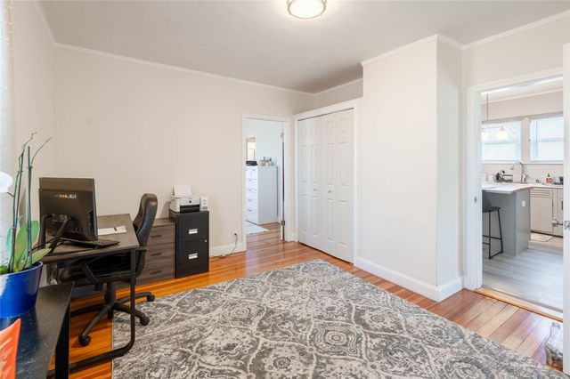 35 E Knowlton Street, East Providence, RI 02915