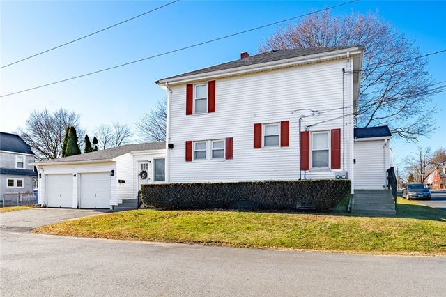 35 E Knowlton Street, East Providence, RI 02915