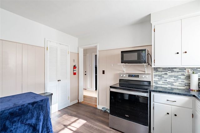 35 E Knowlton Street, East Providence, RI 02915