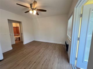 522 N J St 522, Lake Worth, FL 33460