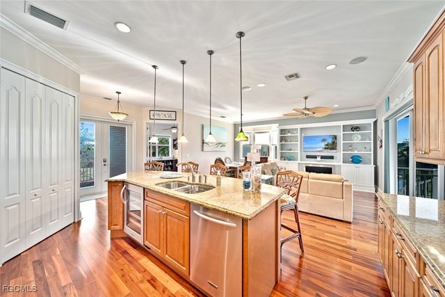 697 Spartina CT, Sanibel, FL 33957