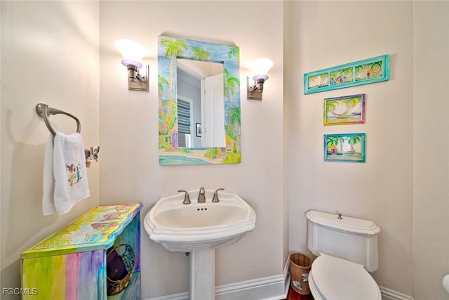 697 Spartina CT, Sanibel, FL 33957