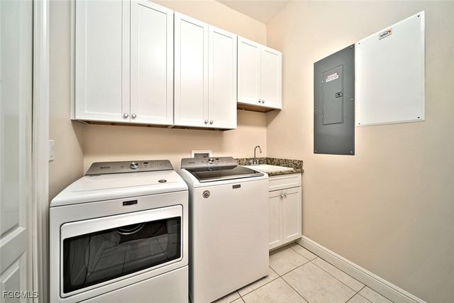 697 Spartina CT, Sanibel, FL 33957