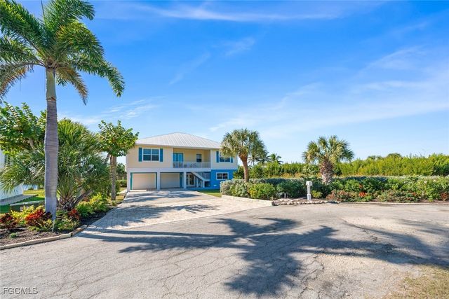 697 Spartina CT, Sanibel, FL 33957