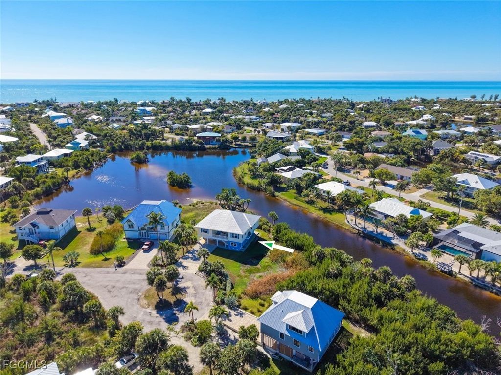 697 Spartina CT, Sanibel, FL 33957