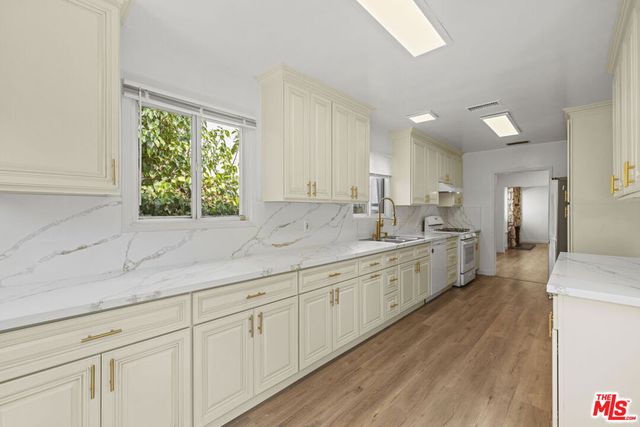 1511 Edris Drive, Los Angeles, CA 90035