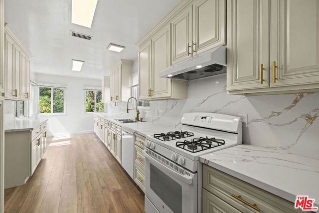1511 Edris Drive, Los Angeles, CA 90035