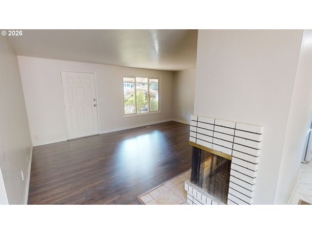 6354 HIAWATHA Ct, Lake Oswego, OR 97035