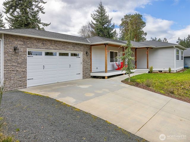 1934 W 8th Street, Port Angeles, WA 98363