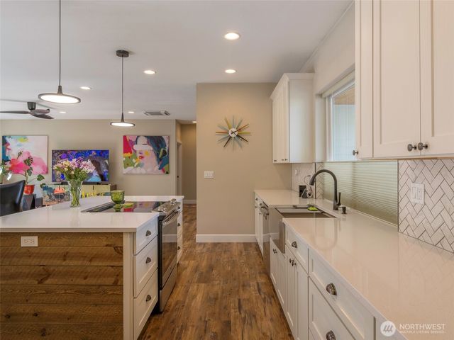 1934 W 8th Street, Port Angeles, WA 98363