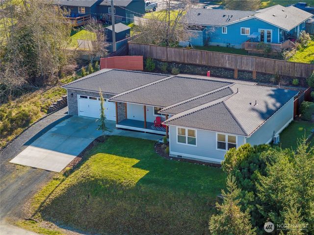 1934 W 8th Street, Port Angeles, WA 98363