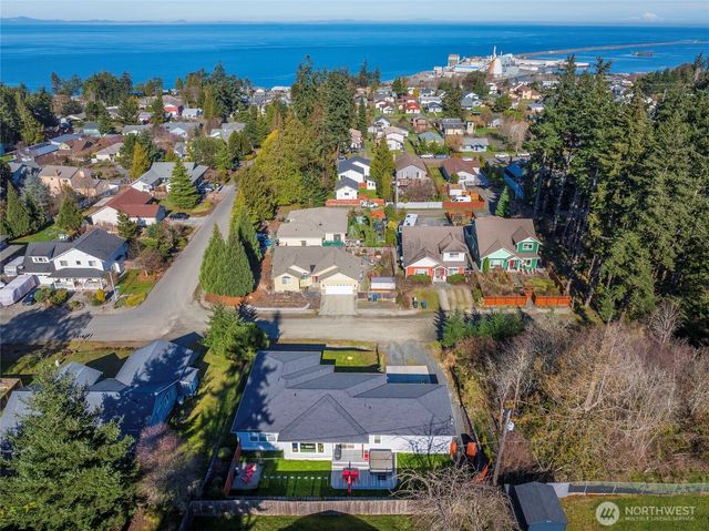 1934 W 8th Street, Port Angeles, WA 98363