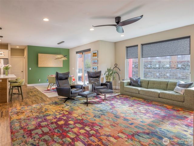 1934 W 8th Street, Port Angeles, WA 98363