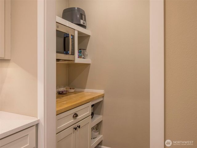 1934 W 8th Street, Port Angeles, WA 98363