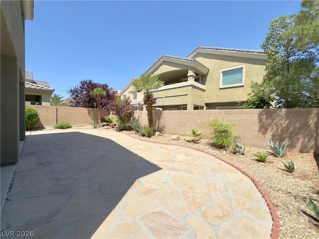 52 Tall Ruff Drive, Las Vegas, NV 89148
