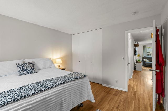 1047 Lowell Drive, Apple Valley, MN 55124