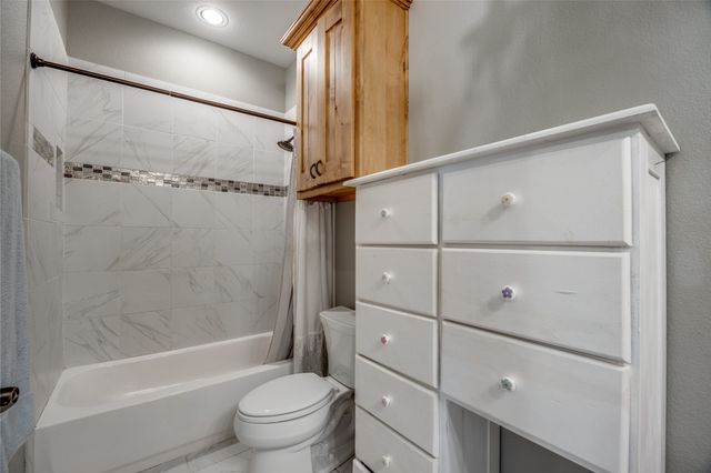 1462 Durham Road, Whitewright, TX 75491