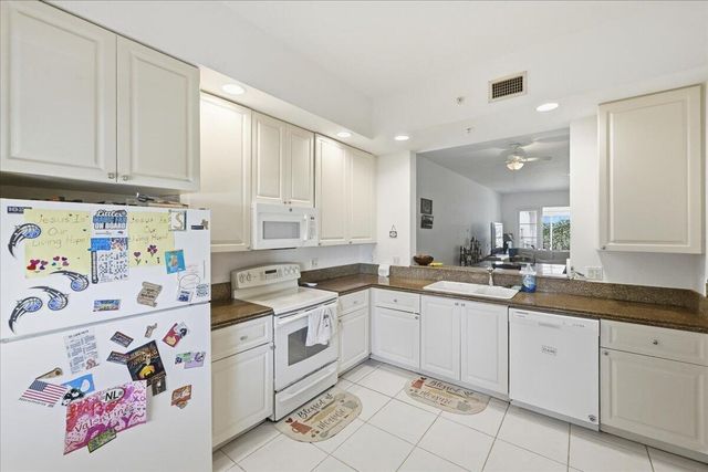 36 Harbour Isle Drive W 106, Fort Pierce, FL 34949