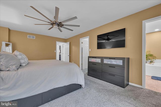 247 BAINBRIDGE CIR, Reading, PA 19608