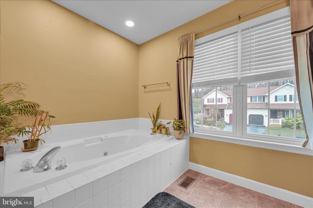 247 BAINBRIDGE CIR, Reading, PA 19608