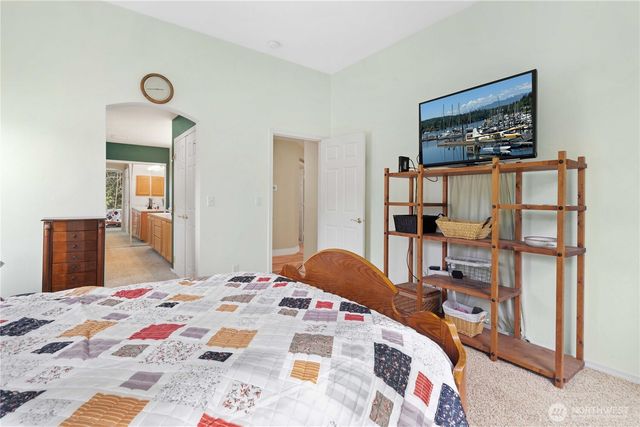 15 Leighbrook Lane, Port Ludlow, WA 98365