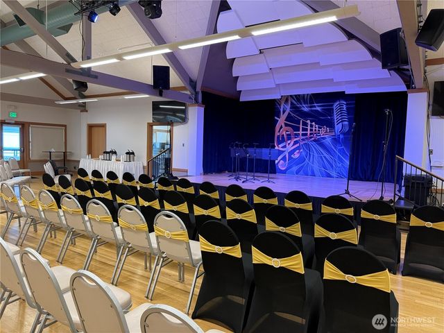 15 Leighbrook Lane, Port Ludlow, WA 98365