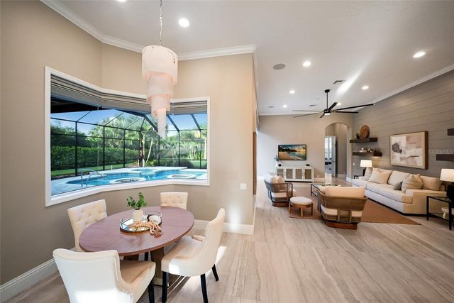 8122 LONE TREE GLEN, Lakewood Ranch, FL 34202