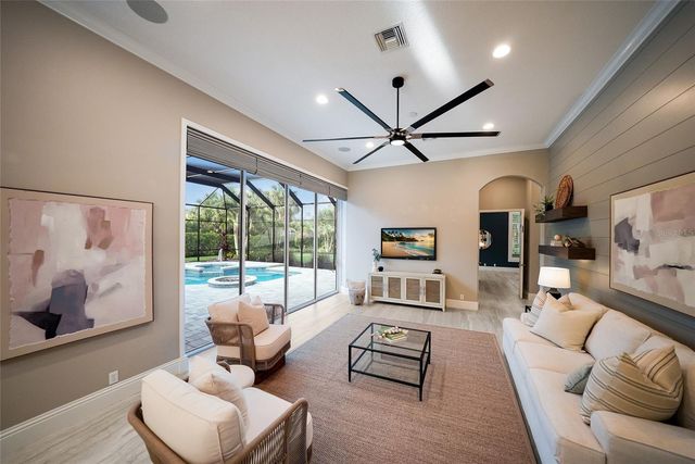 8122 LONE TREE GLEN, Lakewood Ranch, FL 34202