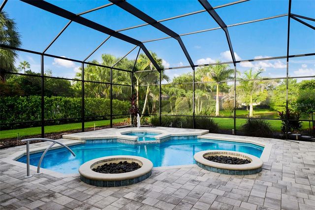 8122 LONE TREE GLEN, Lakewood Ranch, FL 34202