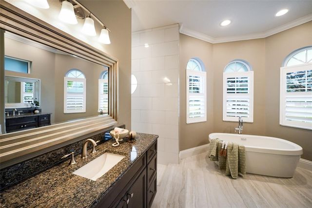 8122 LONE TREE GLEN, Lakewood Ranch, FL 34202
