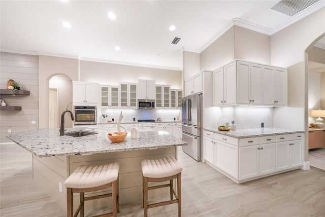 8122 LONE TREE GLEN, Lakewood Ranch, FL 34202