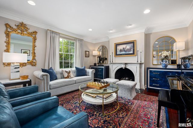 4407 N GRANDVIEW Drive, Peoria Heights, IL 61616