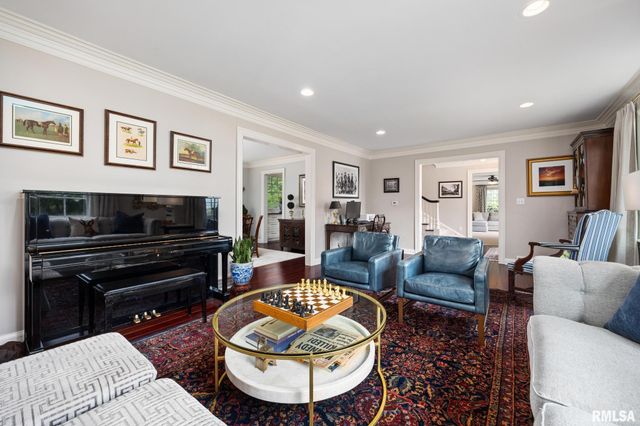 4407 N GRANDVIEW Drive, Peoria Heights, IL 61616