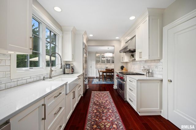 4407 N GRANDVIEW Drive, Peoria Heights, IL 61616