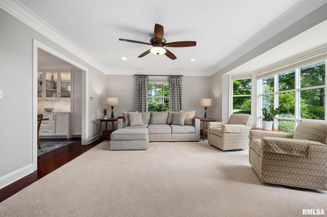 4407 N GRANDVIEW Drive, Peoria Heights, IL 61616