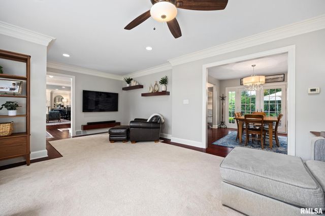 4407 N GRANDVIEW Drive, Peoria Heights, IL 61616