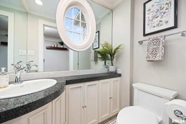 4407 N GRANDVIEW Drive, Peoria Heights, IL 61616