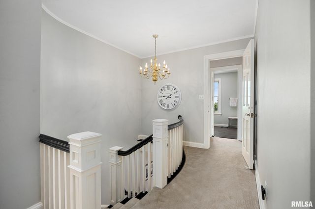 4407 N GRANDVIEW Drive, Peoria Heights, IL 61616