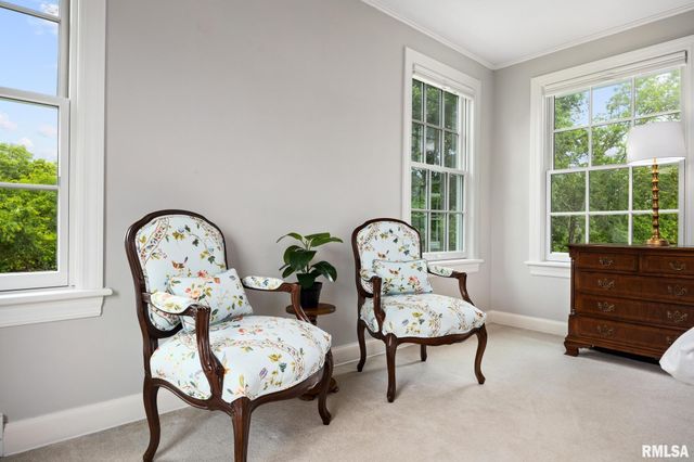 4407 N GRANDVIEW Drive, Peoria Heights, IL 61616