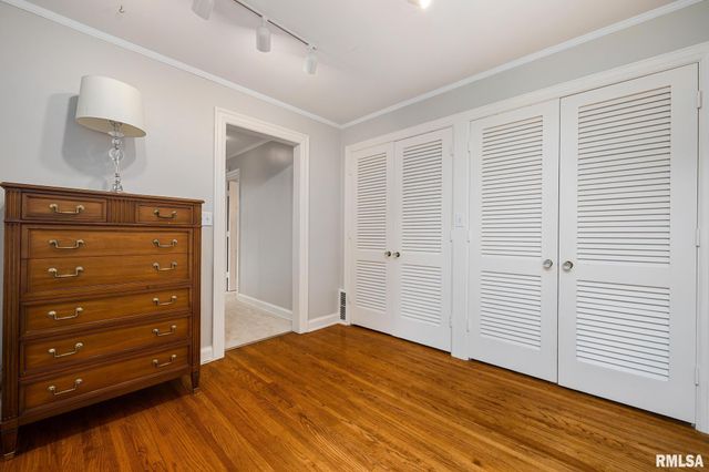 4407 N GRANDVIEW Drive, Peoria Heights, IL 61616