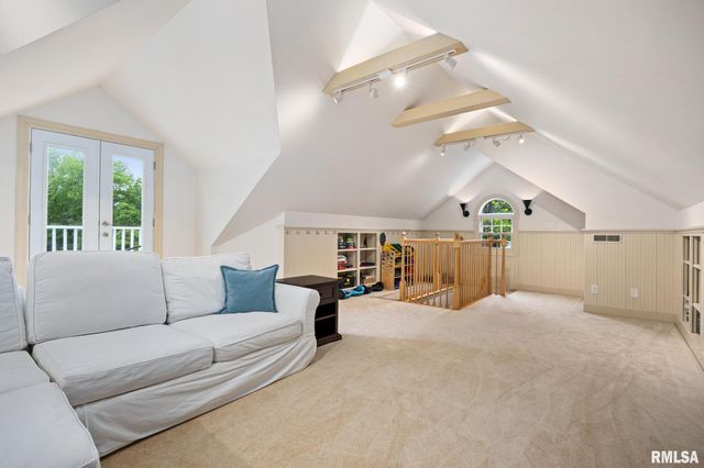 4407 N GRANDVIEW Drive, Peoria Heights, IL 61616