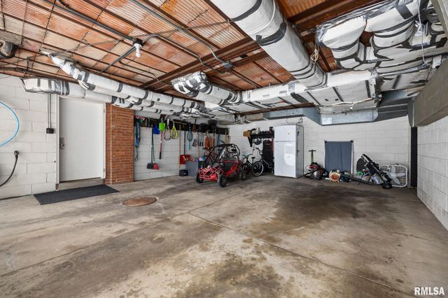 4407 N GRANDVIEW Drive, Peoria Heights, IL 61616